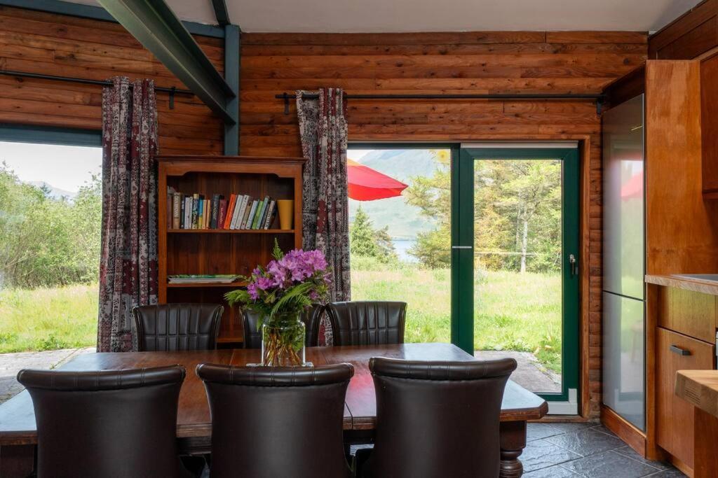 Heather Lodge With Sea And Mountain Views Leenaun Εξωτερικό φωτογραφία